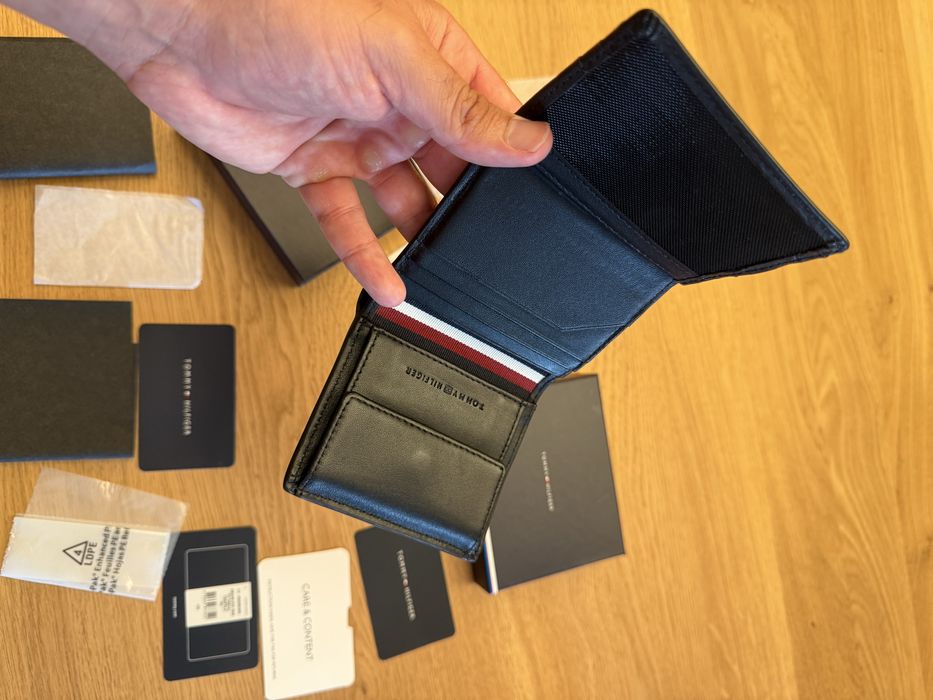 Кожени портвейли- Tommy Hilfiger, Brics и др.