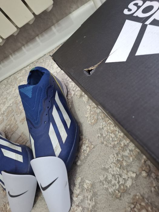 Сороконожки Adidas crazy fast