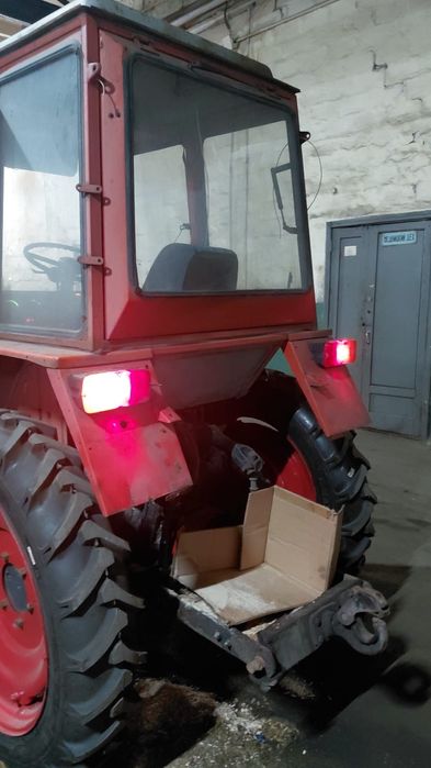 Трактор марка Т25