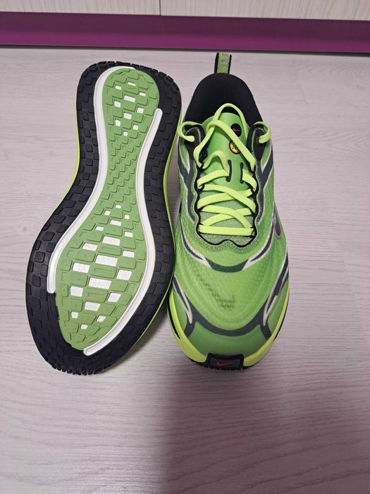 Мъжки маратонки   Nike Vomero Plus Ekiden Pack Volt