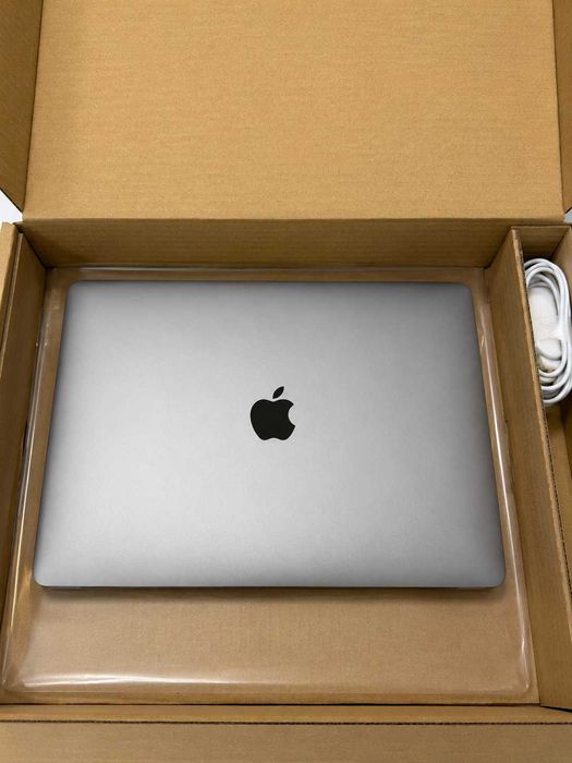 Apple MacBook Pro i9 64GB RAM/1TB SSD