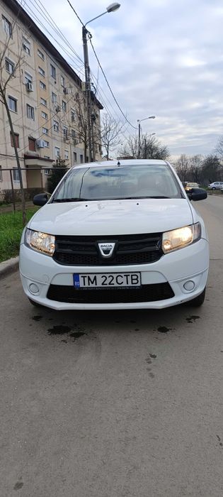 Vând Dacia logan