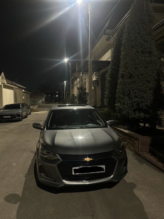 Onix premier 1 sotiladi