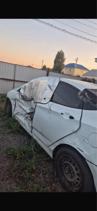 Huyndai accent зазвор