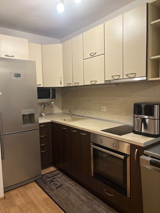 Дава се под наем Двустаен апартамент в Варна, Център - 65 кв.м за 612 € - Снимка #2