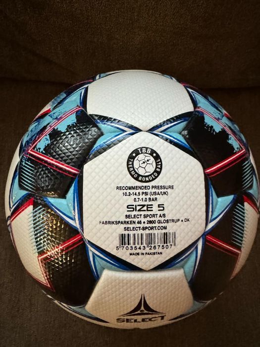 Футболна топка Select Brillant Super TB - размер 5, нова