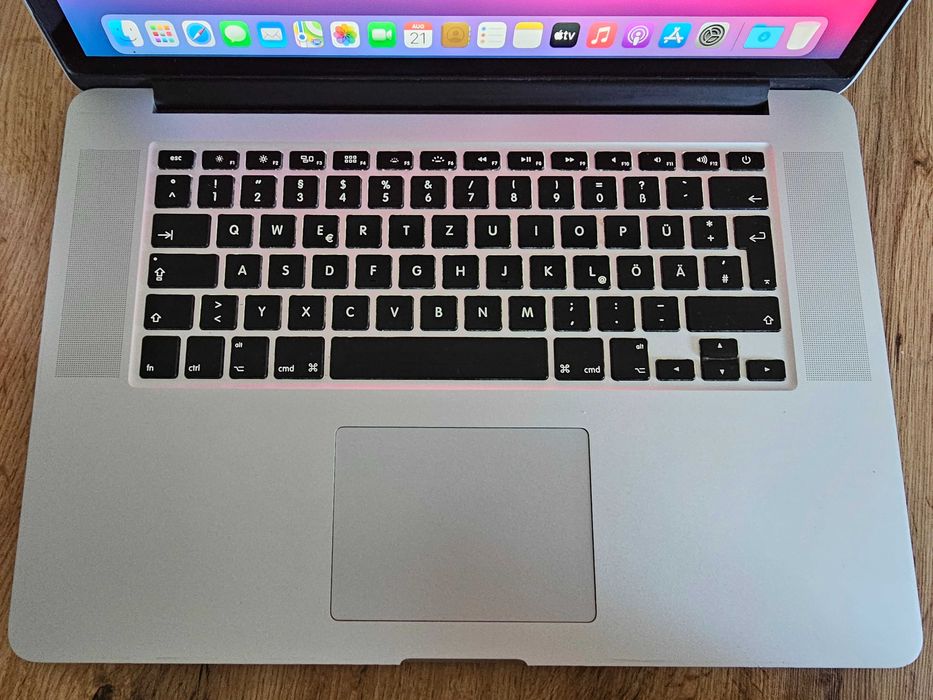 MacBook Pro Retina 15" А1398 EMC 2745 (Late 2013) | Core i7 2.3GHz / 16GB RAM / 512GB SSD / GT 750M 2GB / 6ч. Батерия