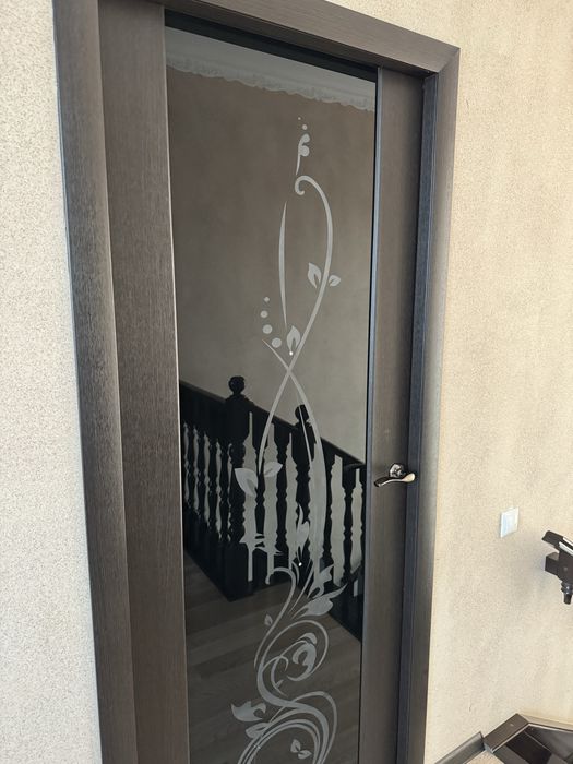 Продам межкомнатные двери