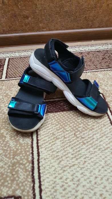 Сандалии девочковые Taccardi, 38