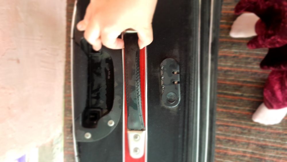 Дорожный чемодан