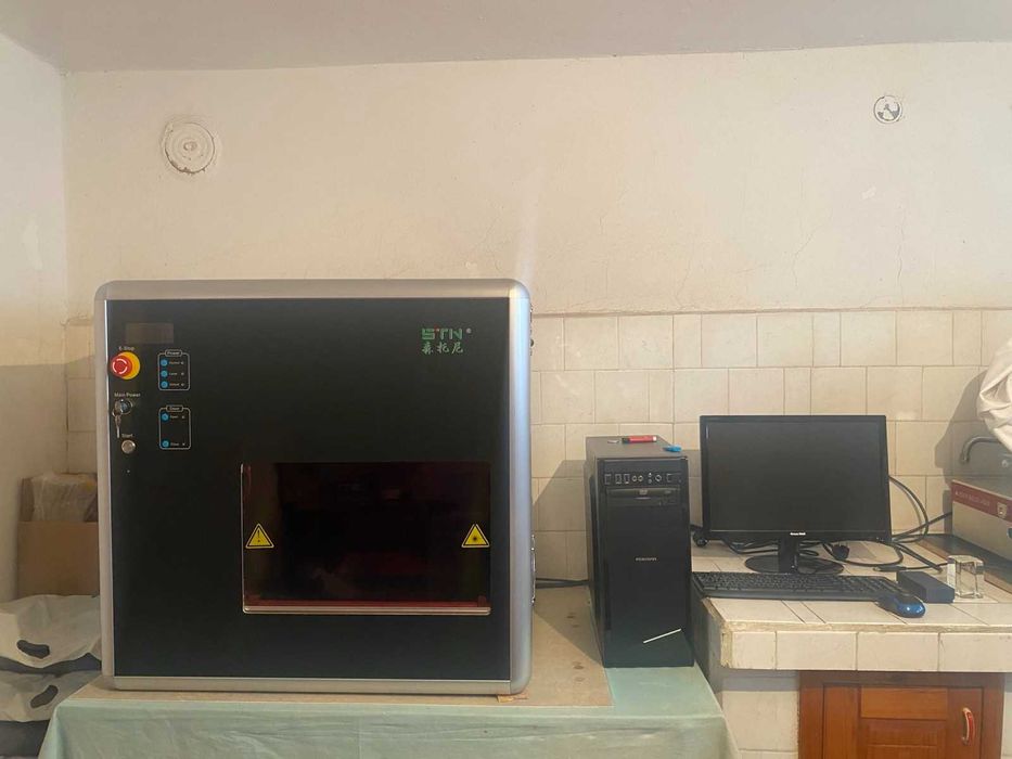 ПРОДАВАМ Професионална машина STN за 3D и 2D лазерно гравиране