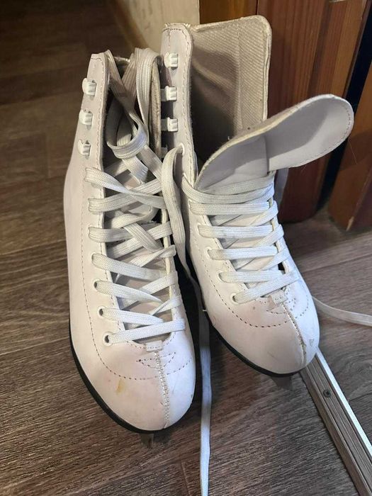 продам КОНЬКИ размер 30