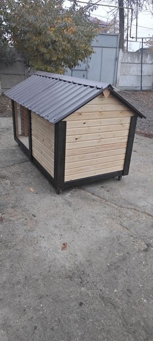 Вольер, будка для собаки