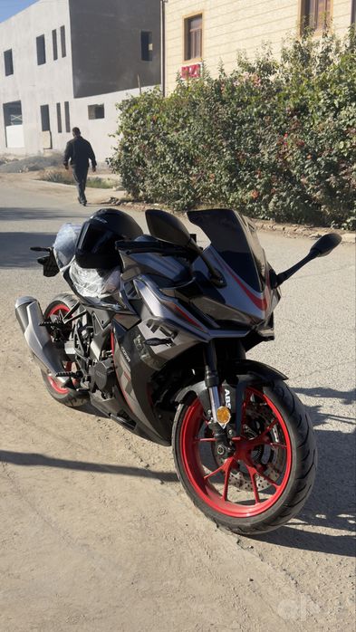 Moto. Nooma 325