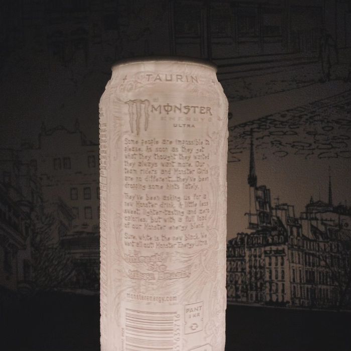 Светильник в виде энергетика монстер