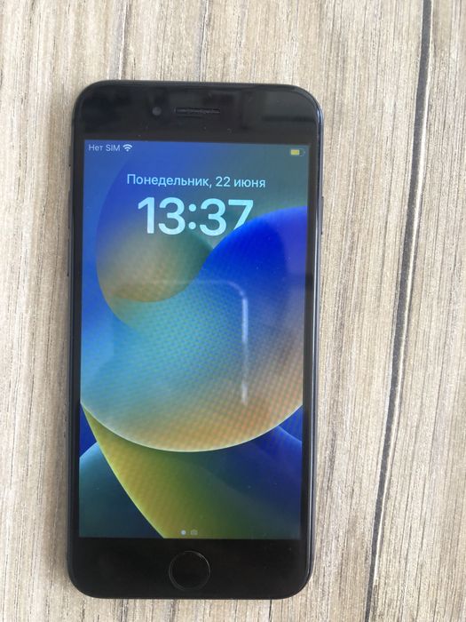 iPhone 8 64Гб 100%