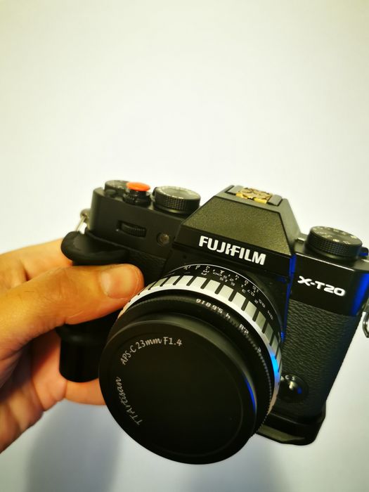 Fujifilm x t20 + obiectiv tt artizan 1.4