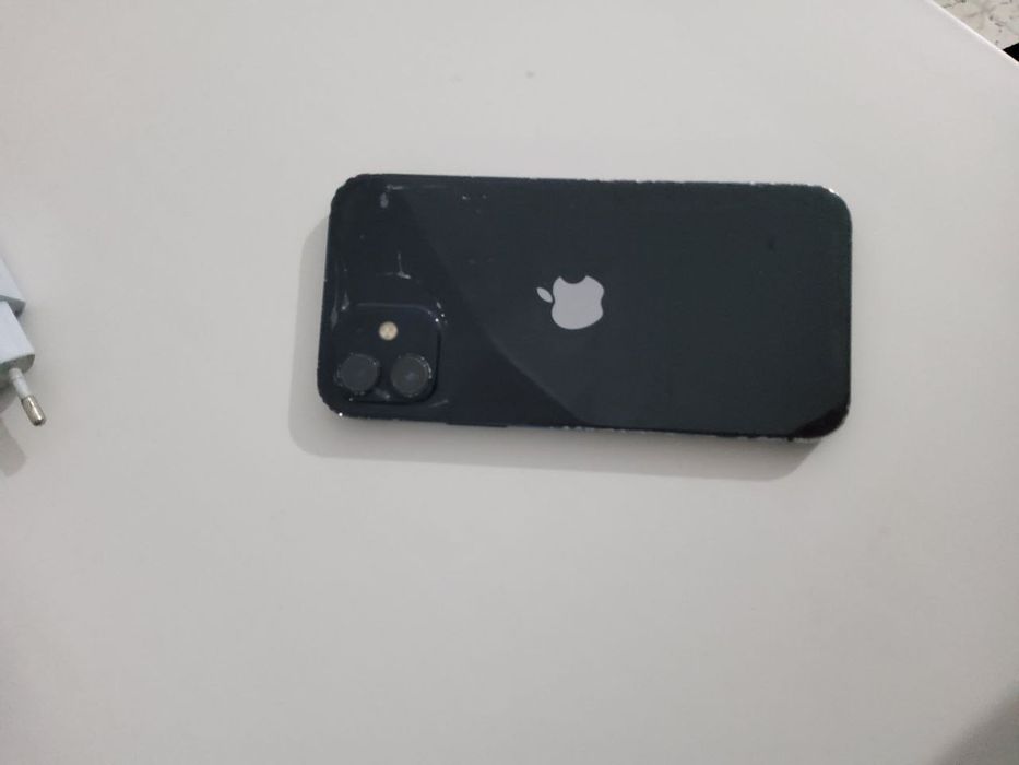 Айфон 12 сатылады