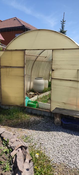 Теплица в аварийном состоянии