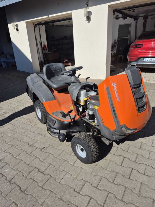 Tractor de tuns gazon Husqvarna TC 138 – NOU