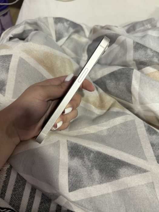 iPhone 13 втора употреба-запазен