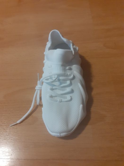 Adidași stil yeezy 450 cloud withe