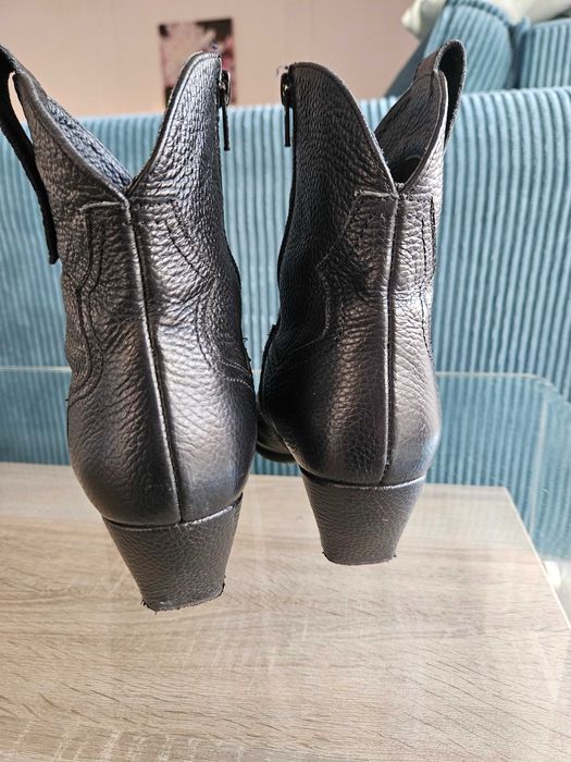 Ciocate negre marimea 39