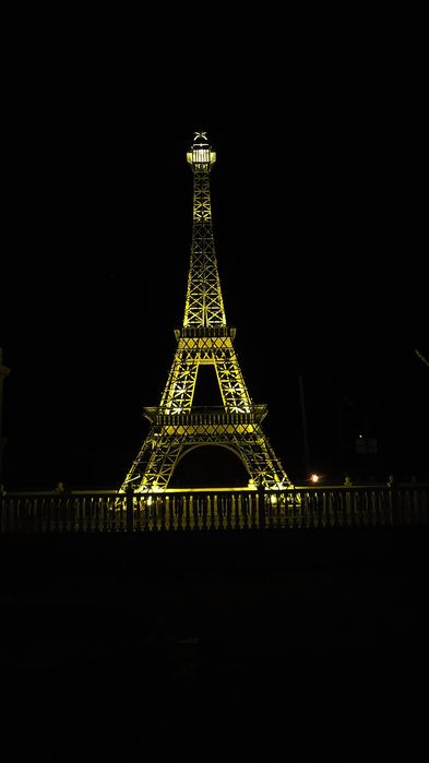 Eyfel minorasi 3D dekor xizmati