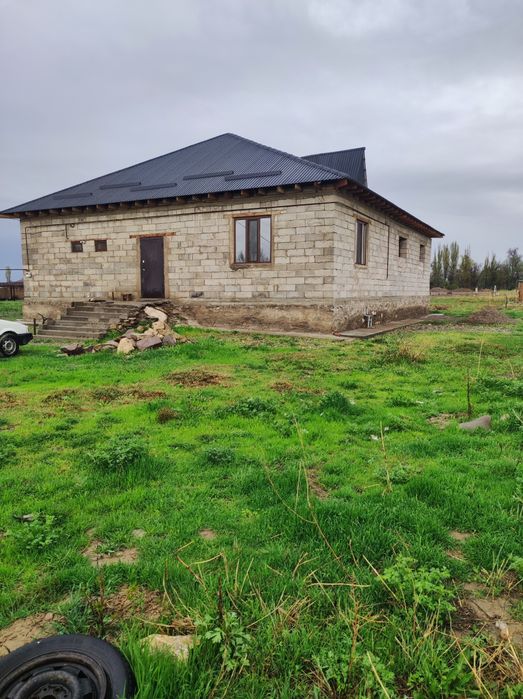 Частный дом не достроен, газоблок