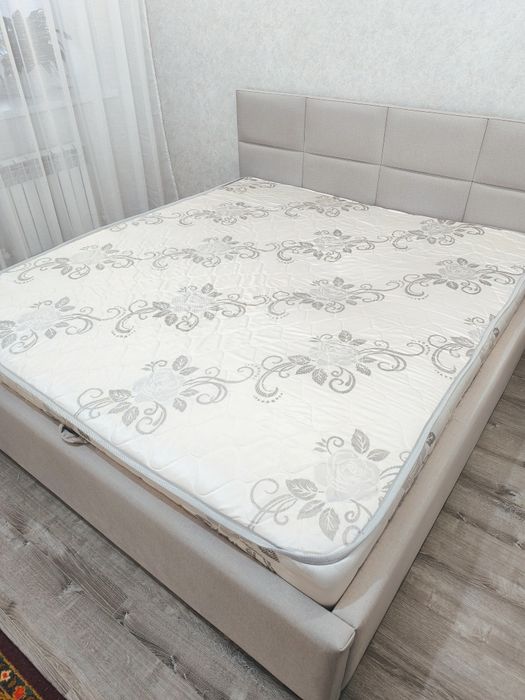 Продам матрас б/у