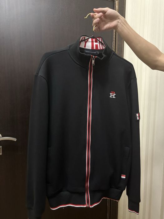 Двойка Tommy Hilfiger