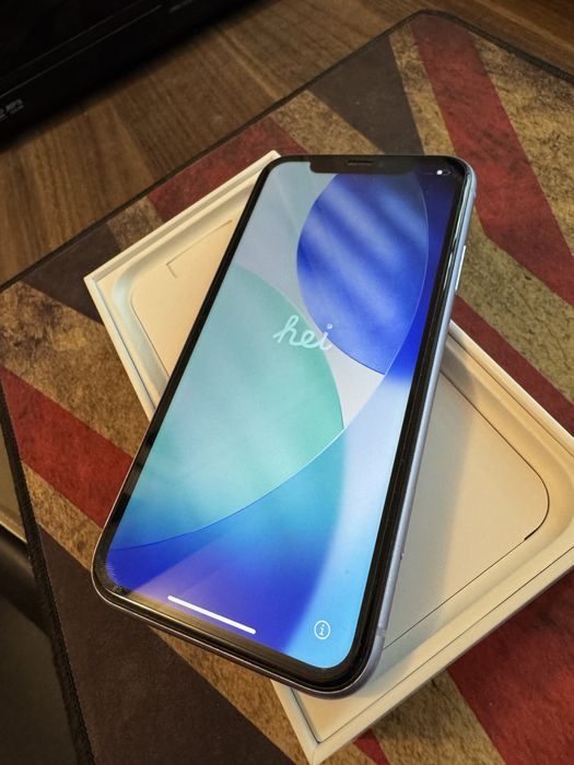 iPhone 11 128 GB лилав в отлично състояние