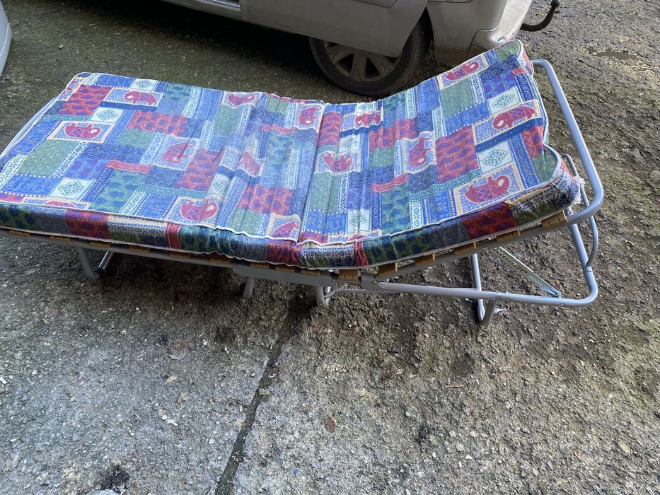 Придавам походно легло