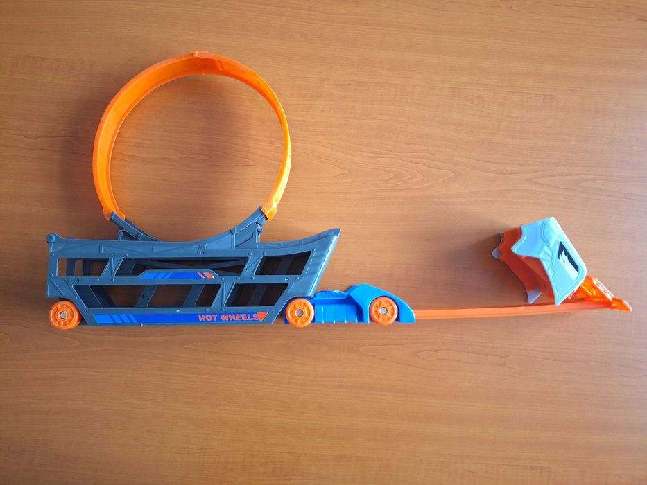 hot wheels stunt and go