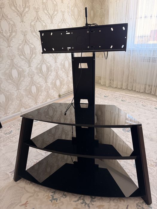 Продается LG телевизор