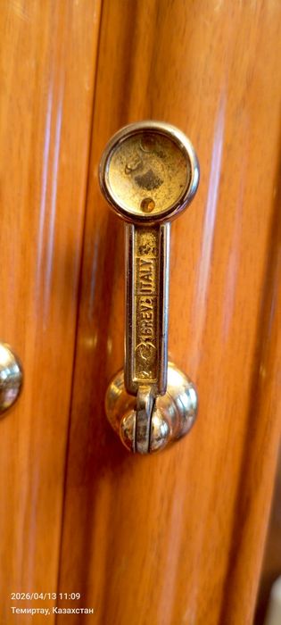 Продам стенку производство Италия