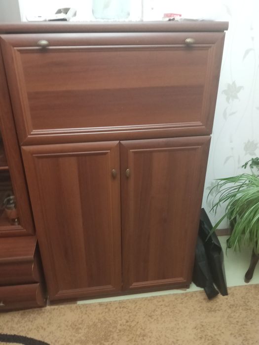 Продам стенку б/у недорого