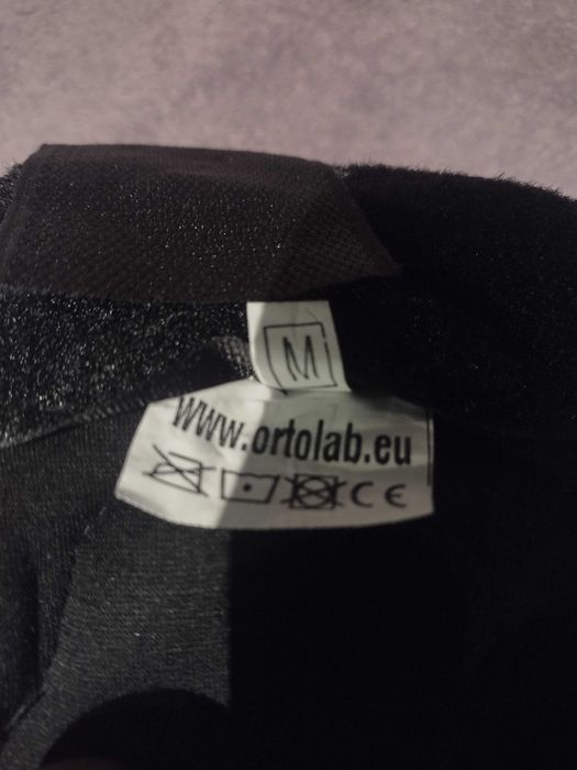 Ортопедична шийна яка за обездвижване.