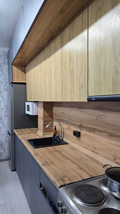 Сдам ПОСУТОЧНО квартиру-студию