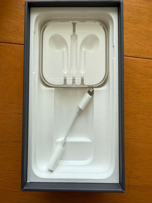 Apple iPhone 8 64 GB space grey + оригинална кутия