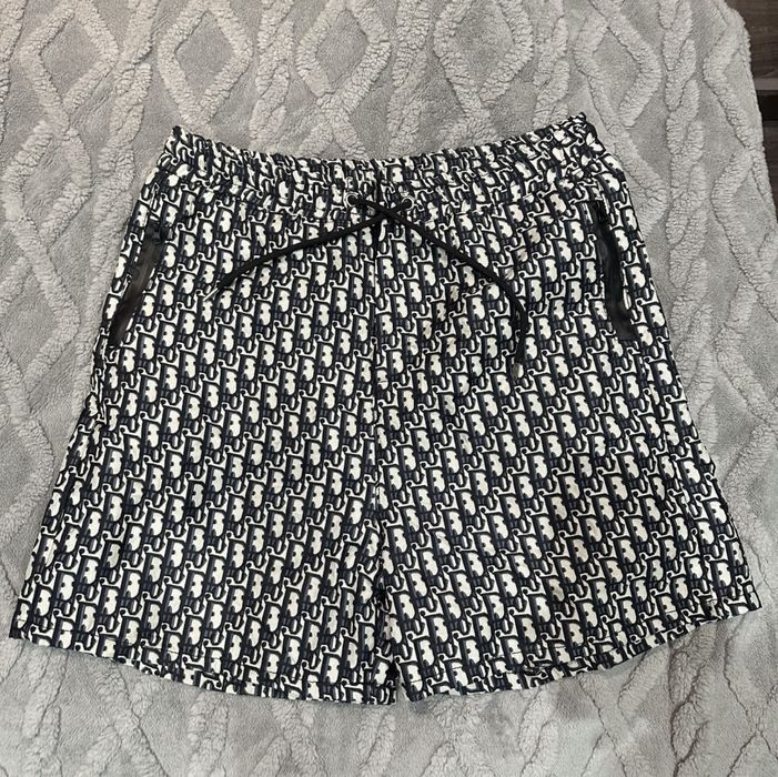 Dior, Moschino, Cavalli, Guess