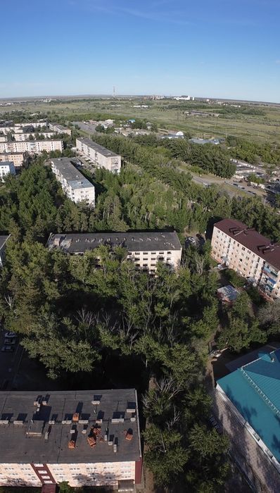 Продаеться здание 5 этажей г.Лисаковск