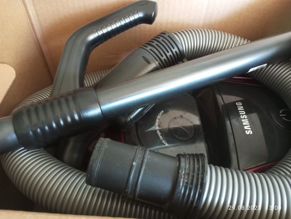 Продается пылесос новый, марки Samsung марки
