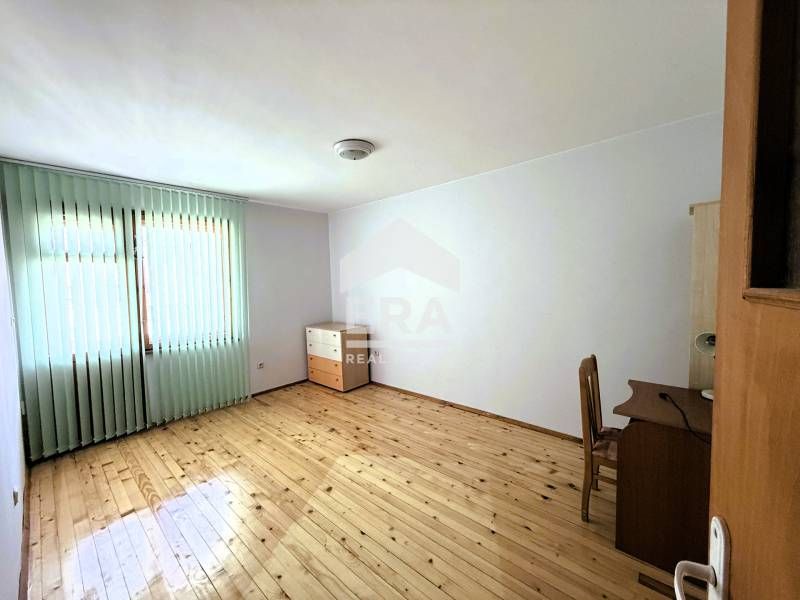 Продава се Тристаен апартамент в Благоевград, Широк център - 82 кв.м за 1011 €/кв.м - Снимка #7