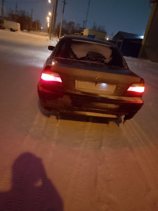 Продам БМВ 7 серии