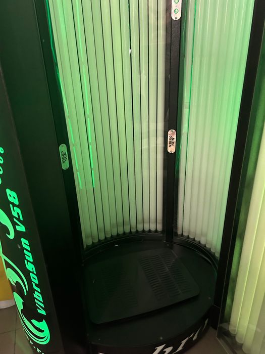 Vând aparat bronzat vibrosun v58