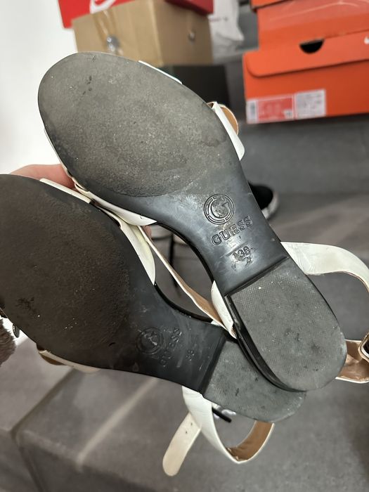 Дамски сандали Guess