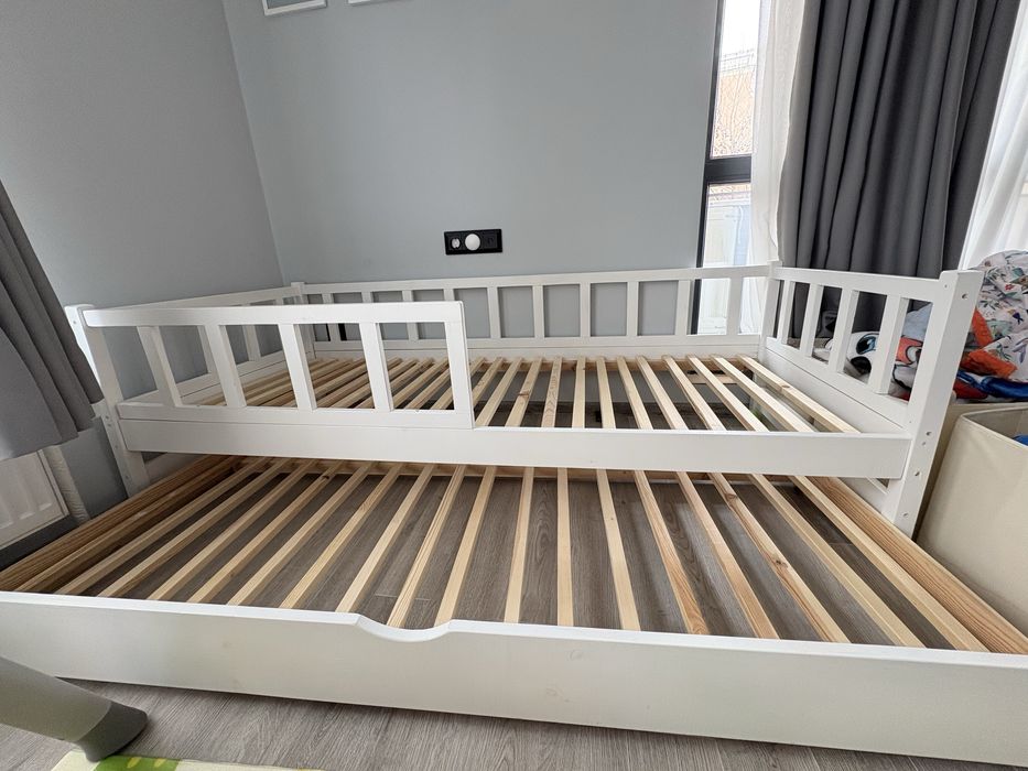 Легло тип сандвич