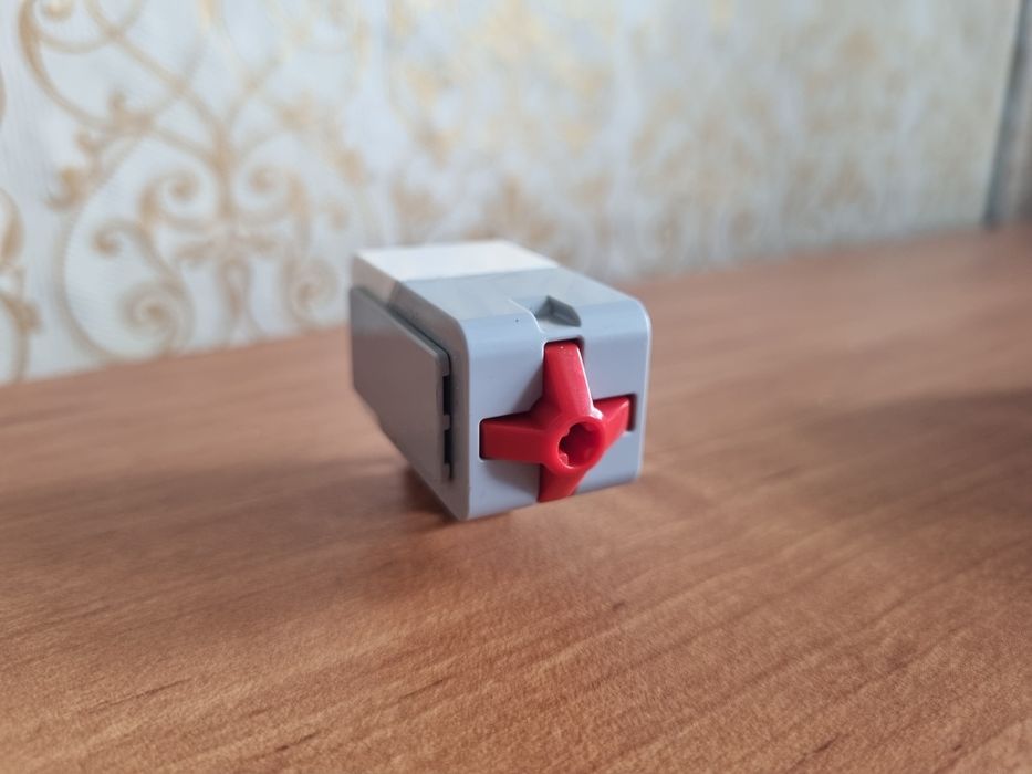 Продам датчики LEGO Mindstorms EV3