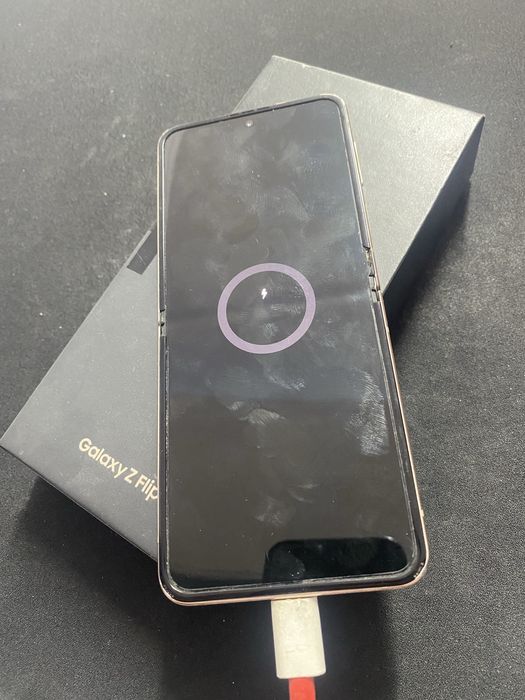 Samsung galaxy Zflip 4 256gb